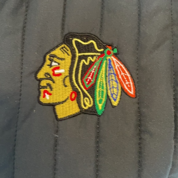 NHL OFFICIAL CHICAGO BLACKHAWKS women’s quilted vest Black embroidered Size med - Picture 5 of 11